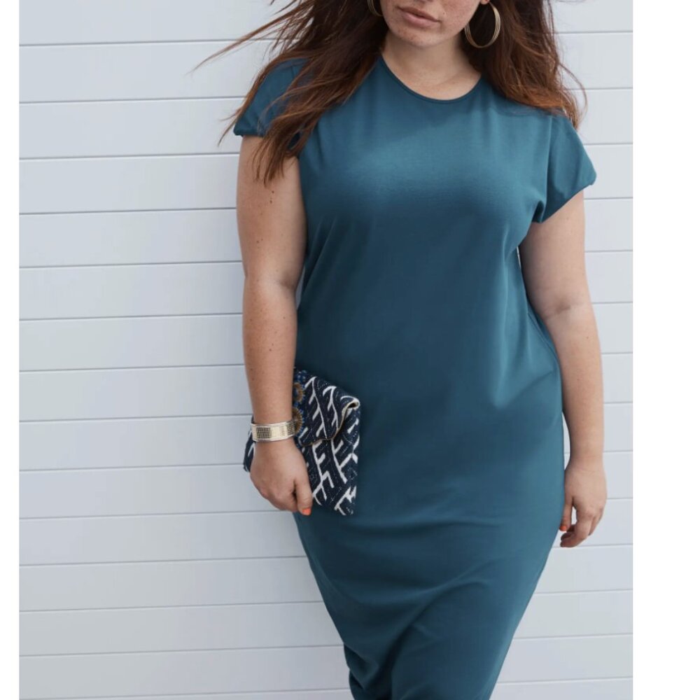 Universal Standard Geneva Dress Deep Sea Crepe Asymmetrical - 22 - 24